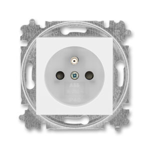 Zásuvka jednonásobná s clonkami Levit bílá / ledová bílá ABB