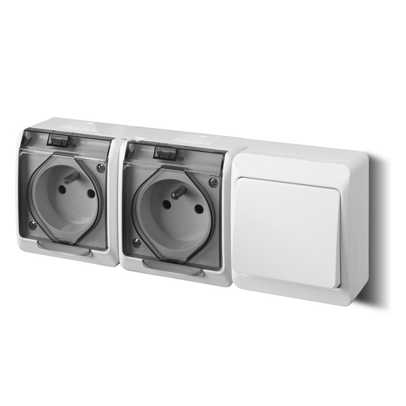 Zásuvka dvojnásobná s přepínačem Famatel Galatea IP 44 bílá