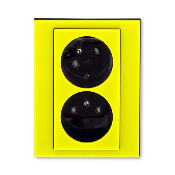 Zásuvka 230 V dvojnásobná kompletní ABB Levit žlutá