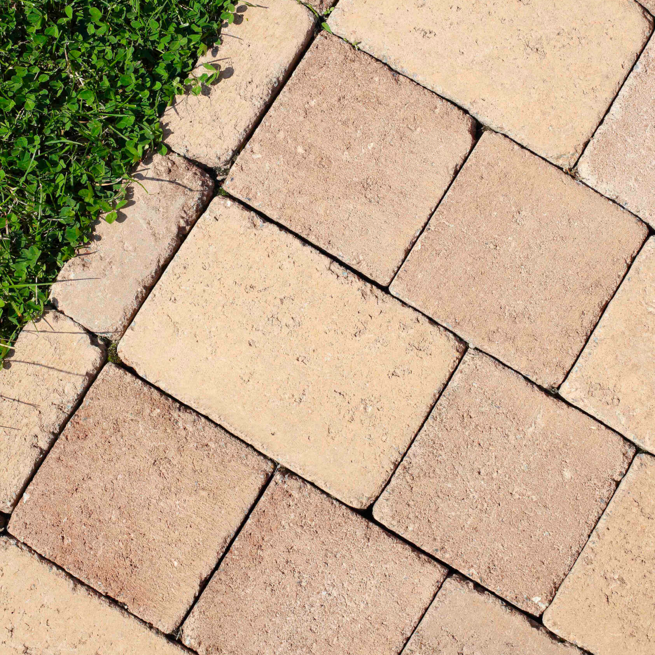 Dlažba betonová BEST LEGENDA I ostařená karamel výška 80 mm BEST