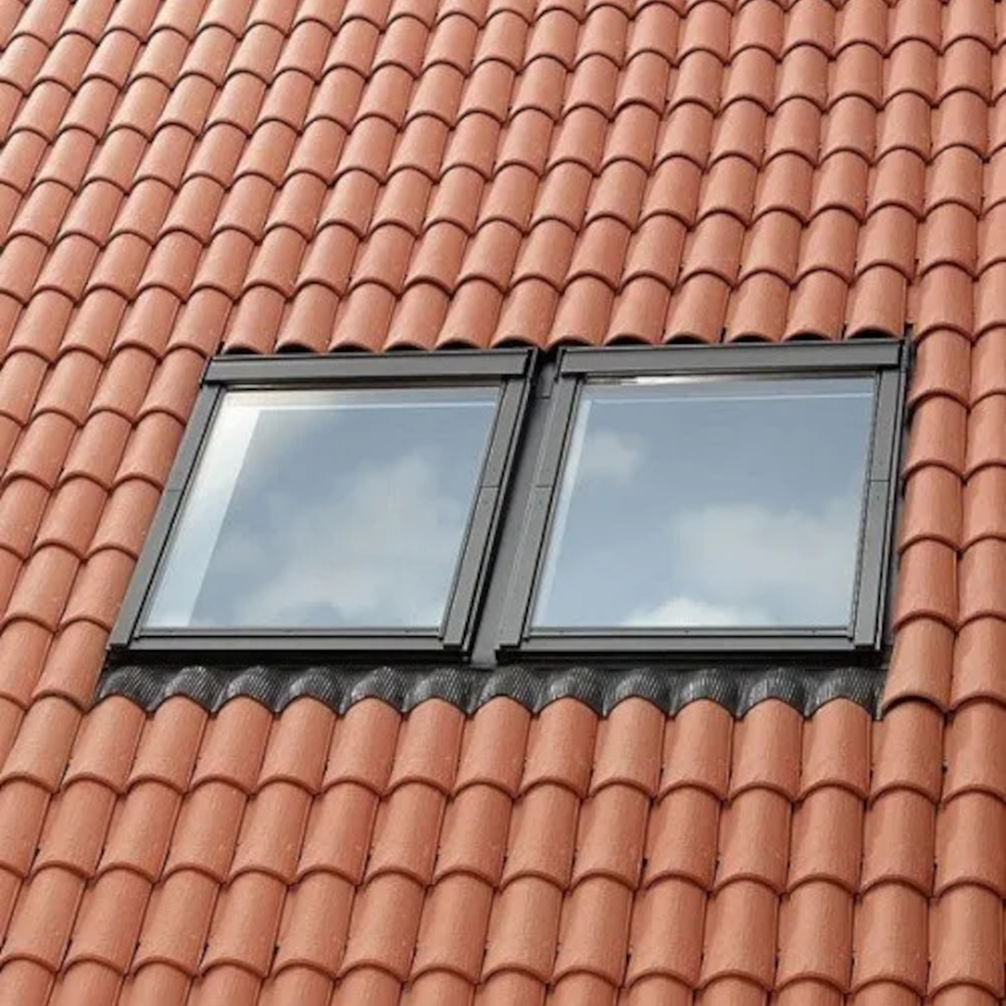Lemování kombi Velux EKW 0002H MK06 na profilovanou střešní krytinu výprodej Velux